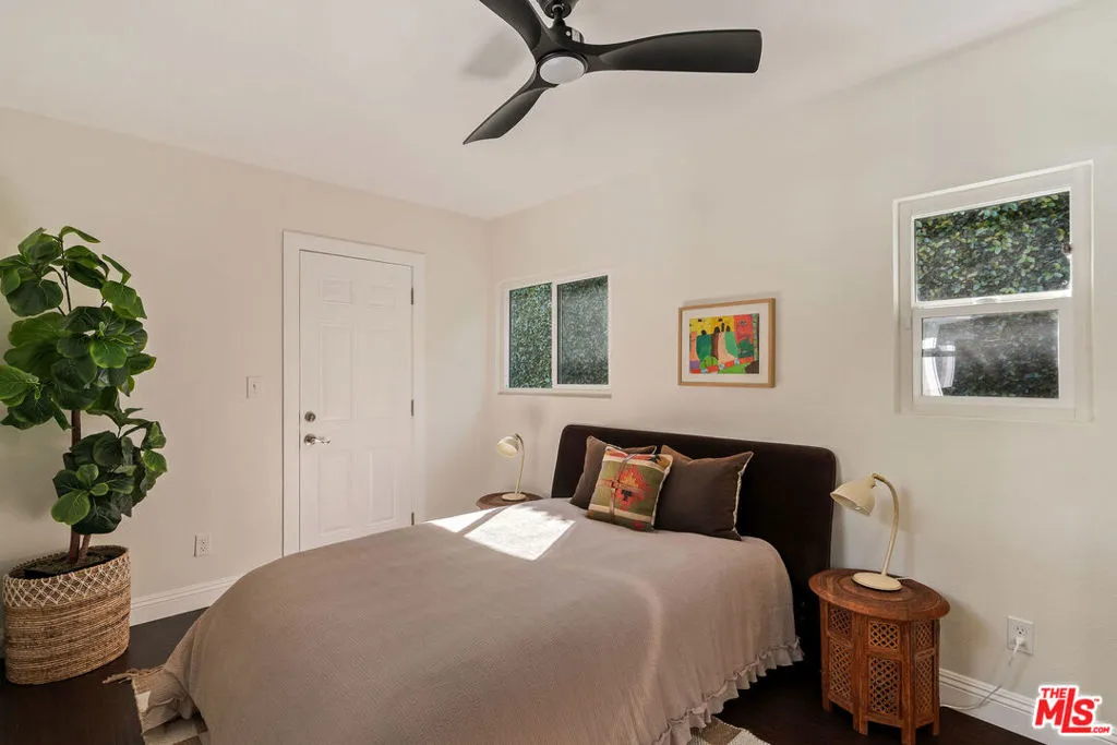 5748 7th Avenue, Los Angeles, California 90043 home-pic-16